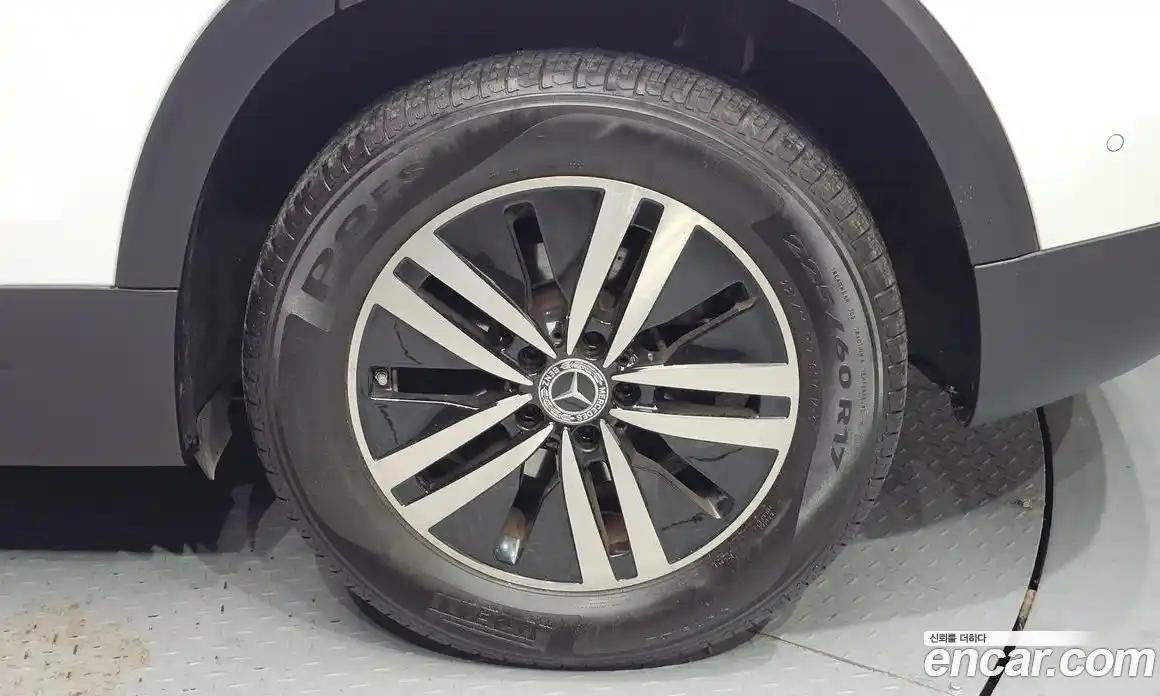 Mercedes-Benz GLB-Class 2021 1.9 Автомат в Москве № 161500, фото 11