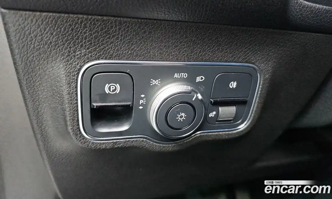 Mercedes-Benz GLB-Class 2021 1.9 Автомат в Москве № 161500, фото 10