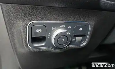 Mercedes-Benz GLB-Class 2021 1.9 Автомат в Москве № 161500, миниатюра 10