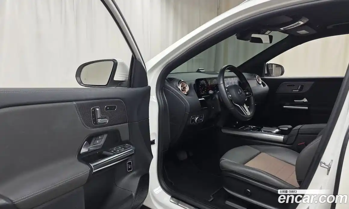 Mercedes-Benz EQA 2021 0.2 Автомат в Москве № 161624, фото 15