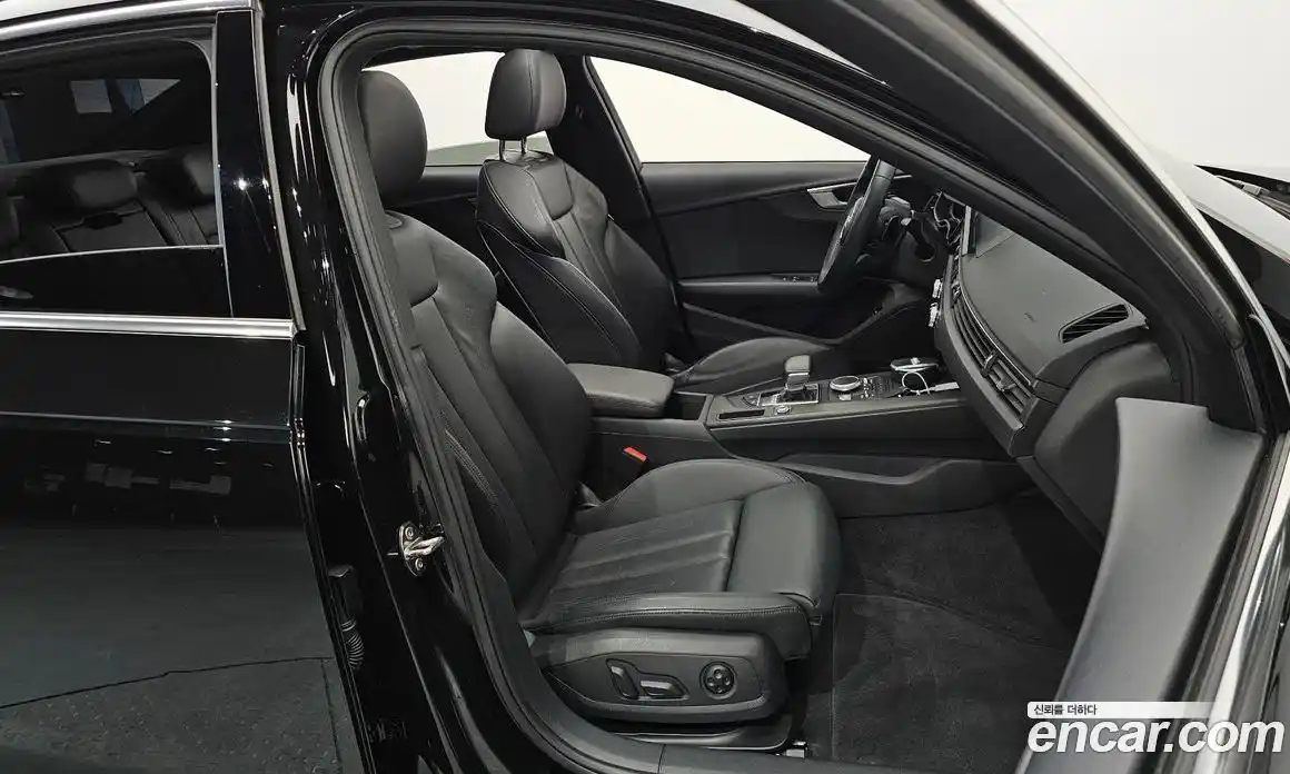 Audi A4 2019 2.0 Автомат в Москве № 163341, фото 2