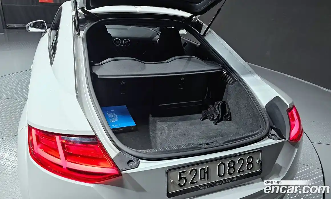 Audi TT 2016 2.0 Автомат в Москве № 163451, фото 15