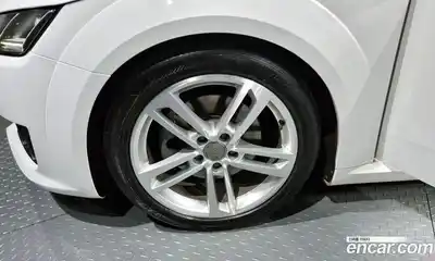 Audi TT 2016 2.0 Автомат в Москве № 163451, миниатюра 3