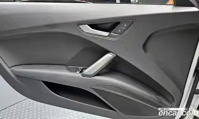 Audi TT 2016 2.0 Автомат в Москве № 163451, миниатюра 7