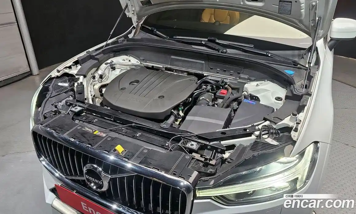 Volvo XC60 2021 2.0 Автомат в Москве № 164470, фото 7