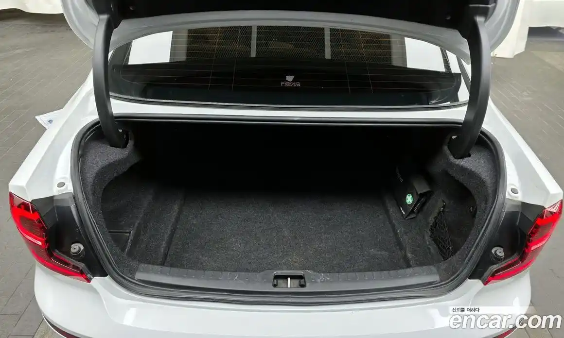 Volvo S60 2020 2.0 Автомат в Москве № 164701, фото 3