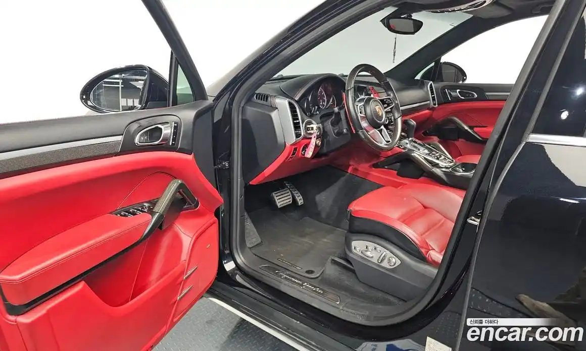 Porsche Cayenne 2015 4.8 Автомат в Москве № 165623, фото 8