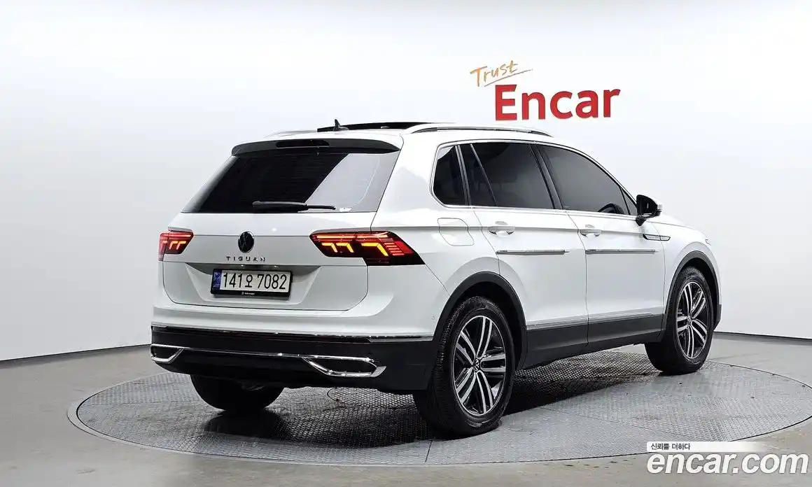 Volkswagen Tiguan 2021 2.0 Автомат в Москве № 168894, фото 3
