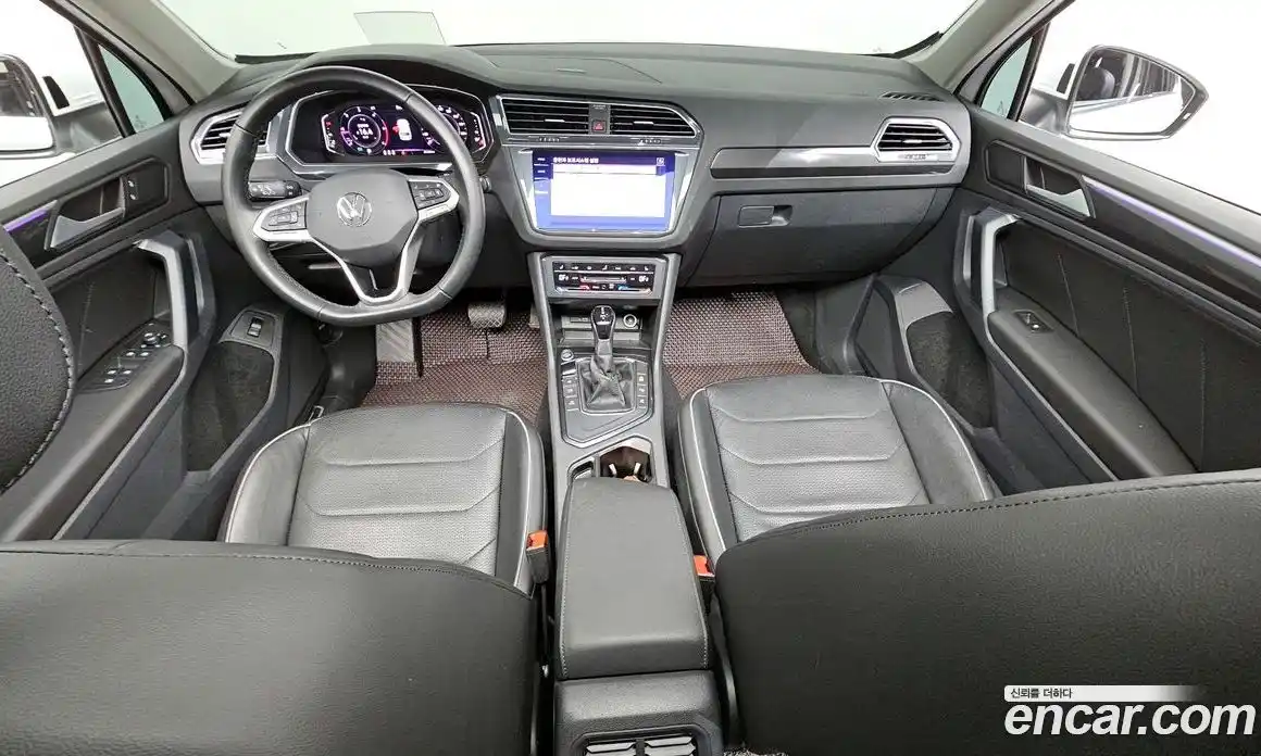 Volkswagen Tiguan 2021 2.0 Автомат в Москве № 168894, фото 4