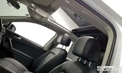 Volkswagen Tiguan 2021 2.0 Автомат в Москве № 168894, миниатюра 5