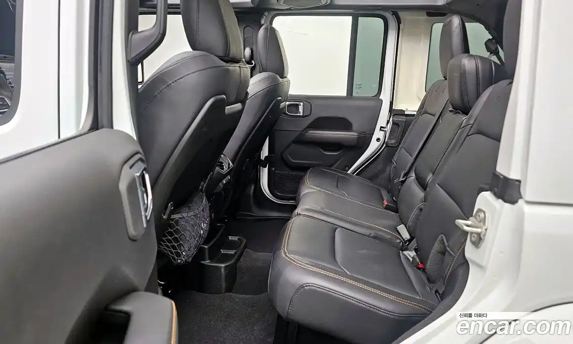 Jeep Wrangler 2024 2.0 Автомат в Москве № 169408, фото 1