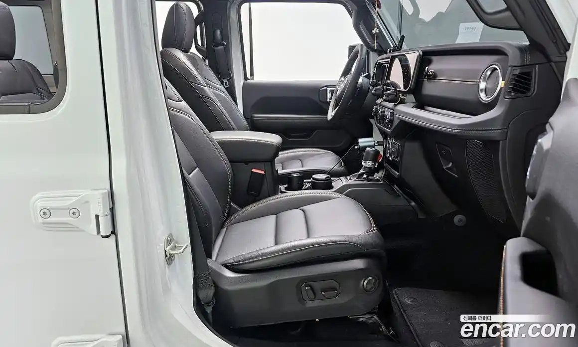 Jeep Wrangler 2024 2.0 Автомат в Москве № 169408, фото 7