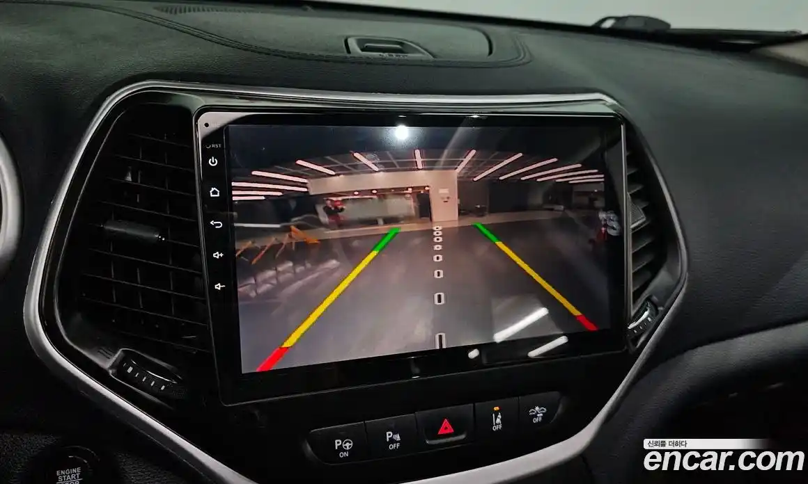 Jeep Cherokee 2017 2.2 Автомат в Москве № 169738, фото 19