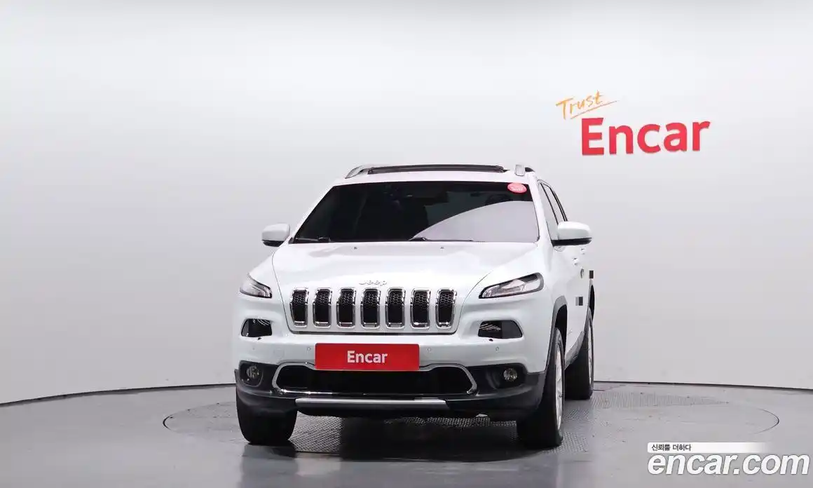 Jeep Cherokee 2017 2.2 Автомат в Москве № 169738, фото 4