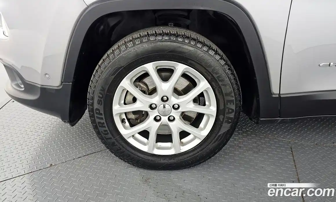 Jeep Cherokee 2015 2.4 Автомат в Москве № 169875, фото 4