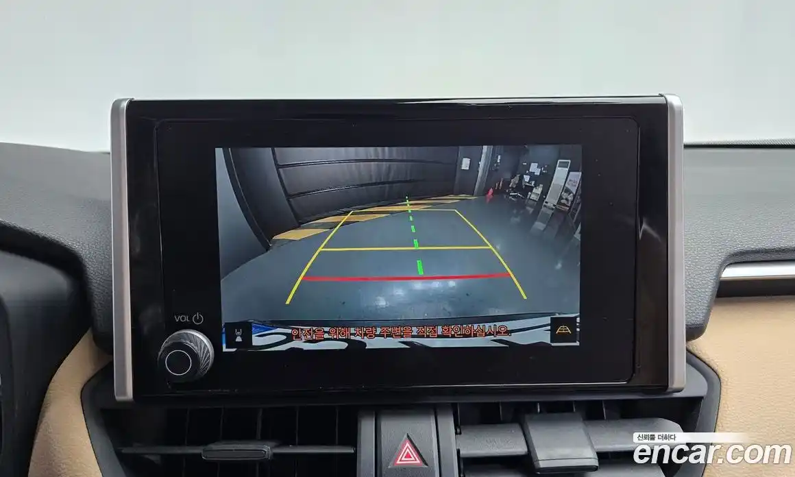 Toyota RAV4 2023 2.5 Автомат в Москве № 170215, фото 6