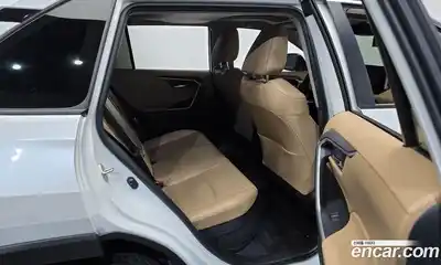 Toyota RAV4 2023 2.5 Автомат в Москве № 170215, миниатюра 8