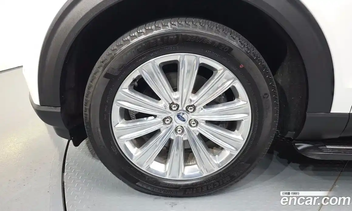 Ford Explorer 2020 3.0 Автомат в Москве № 170969, фото 17