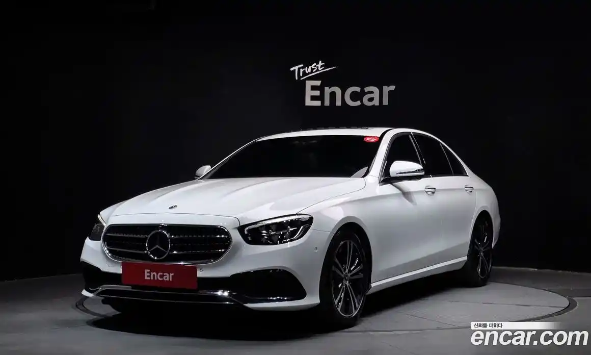 Mercedes-Benz E-Class 2022 2.0 Автомат в Москве № 176648, фото 8