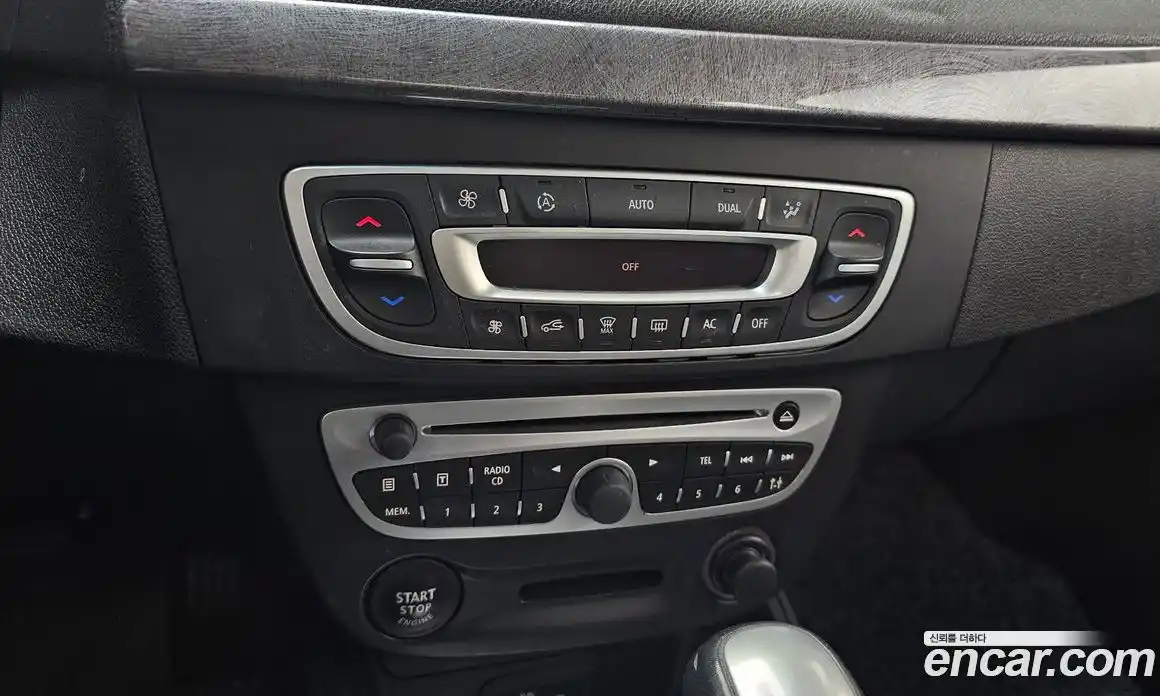 Renault SM3 2012 1.6 Автомат в Москве № 183867, фото 8