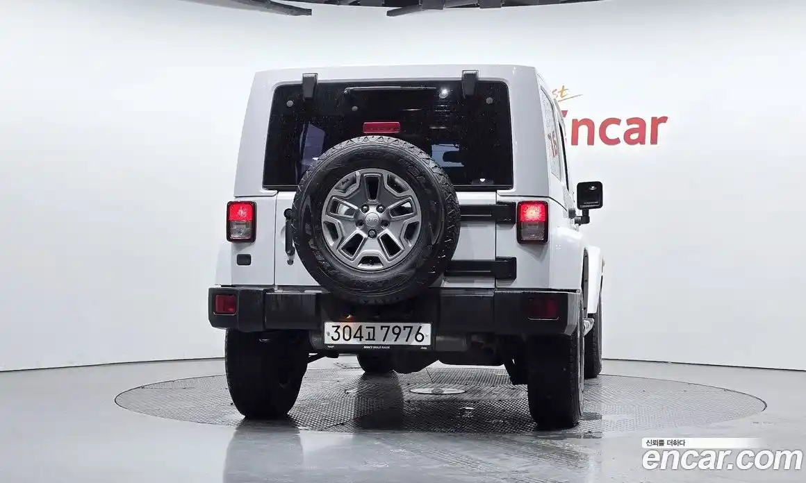 Jeep Wrangler 2016 3.6 Автомат в Москве № 186849, фото 16