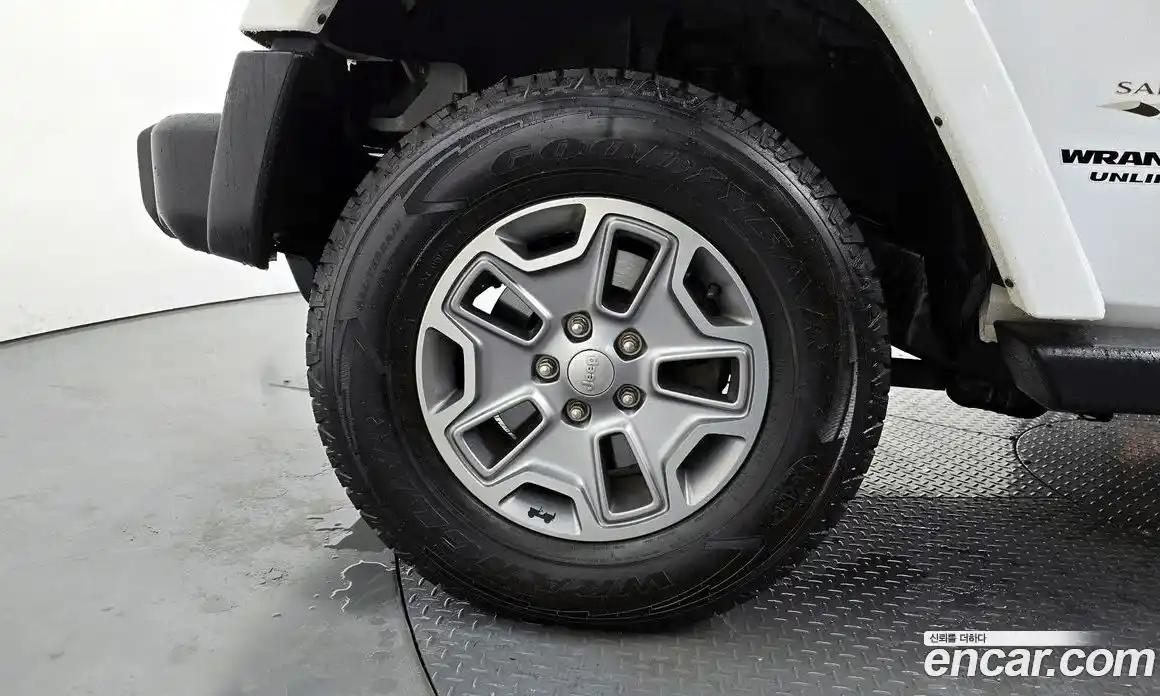 Jeep Wrangler 2016 3.6 Автомат в Москве № 186849, фото 7