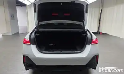 BMW 5-Series 2025 2.0 Автомат в Москве № 186990, миниатюра 3