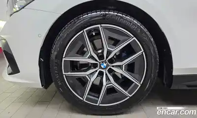 BMW 5-Series 2025 2.0 Автомат в Москве № 186990, миниатюра 4