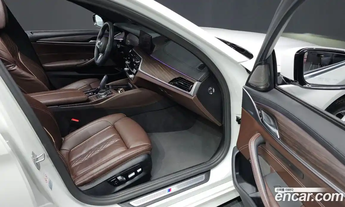 BMW 5-Series 2020 2.0 Автомат в Москве № 187944, фото 3