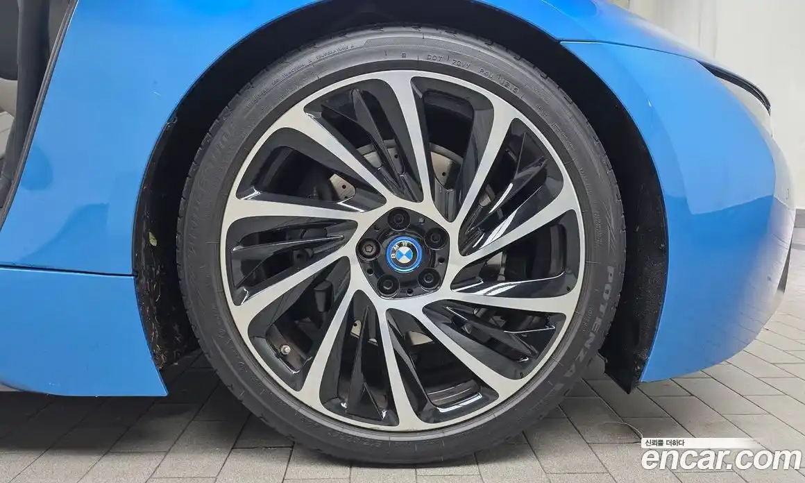 BMW i8 2015 1.5 Автомат в Москве № 188738, фото 13