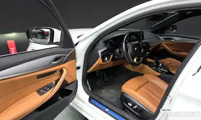 BMW 5-Series 2018 2.0 Автомат в Москве № 188935, миниатюра 11