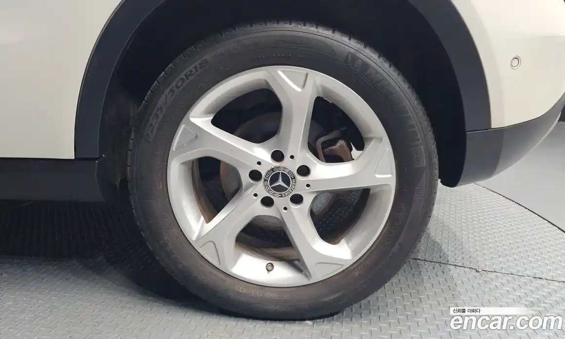 Mercedes-Benz GLA-Class 2018 2.0 Автомат в Москве № 194707, фото 11