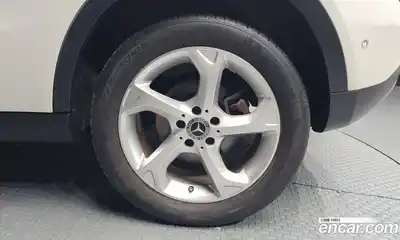 Mercedes-Benz GLA-Class 2018 2.0 Автомат в Москве № 194707, миниатюра 11