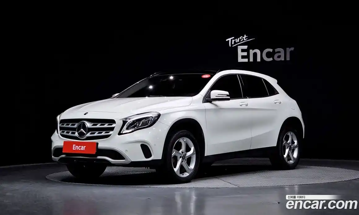 Mercedes-Benz GLA-Class 2018 2.0 Автомат в Москве № 194707, фото 19