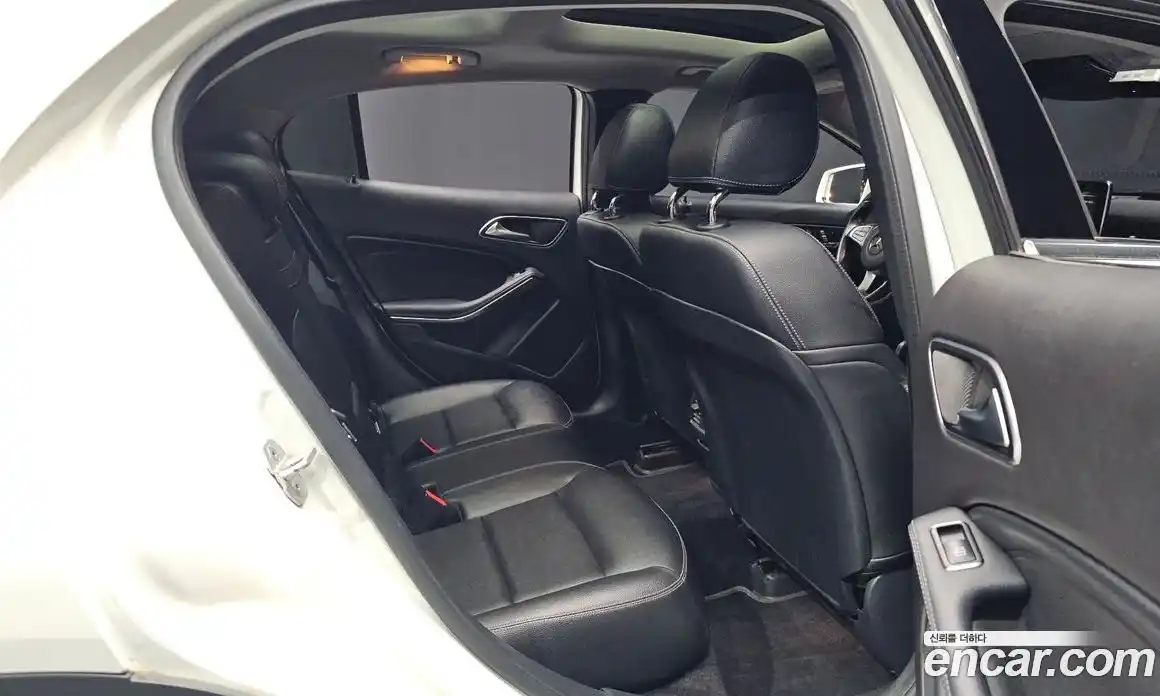 Mercedes-Benz GLA-Class 2018 2.0 Автомат в Москве № 194707, фото 5