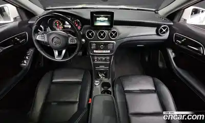 Mercedes-Benz GLA-Class 2018 2.0 Автомат в Москве № 194707, миниатюра 10