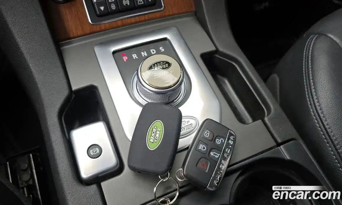 Land Rover Discovery 2016 3.0 Автомат в Москве № 198201, фото 1