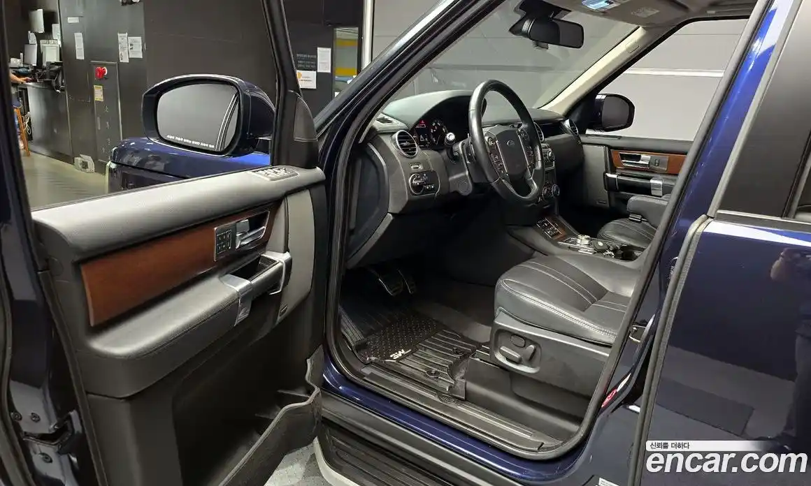 Land Rover Discovery 2016 3.0 Автомат в Москве № 198201, фото 19