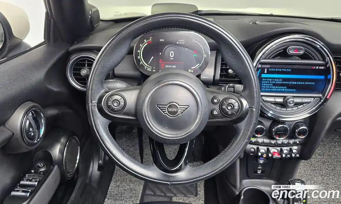 Mini Cooper Convertible 2021 1.5 Автомат в Москве № 198404, фото 16