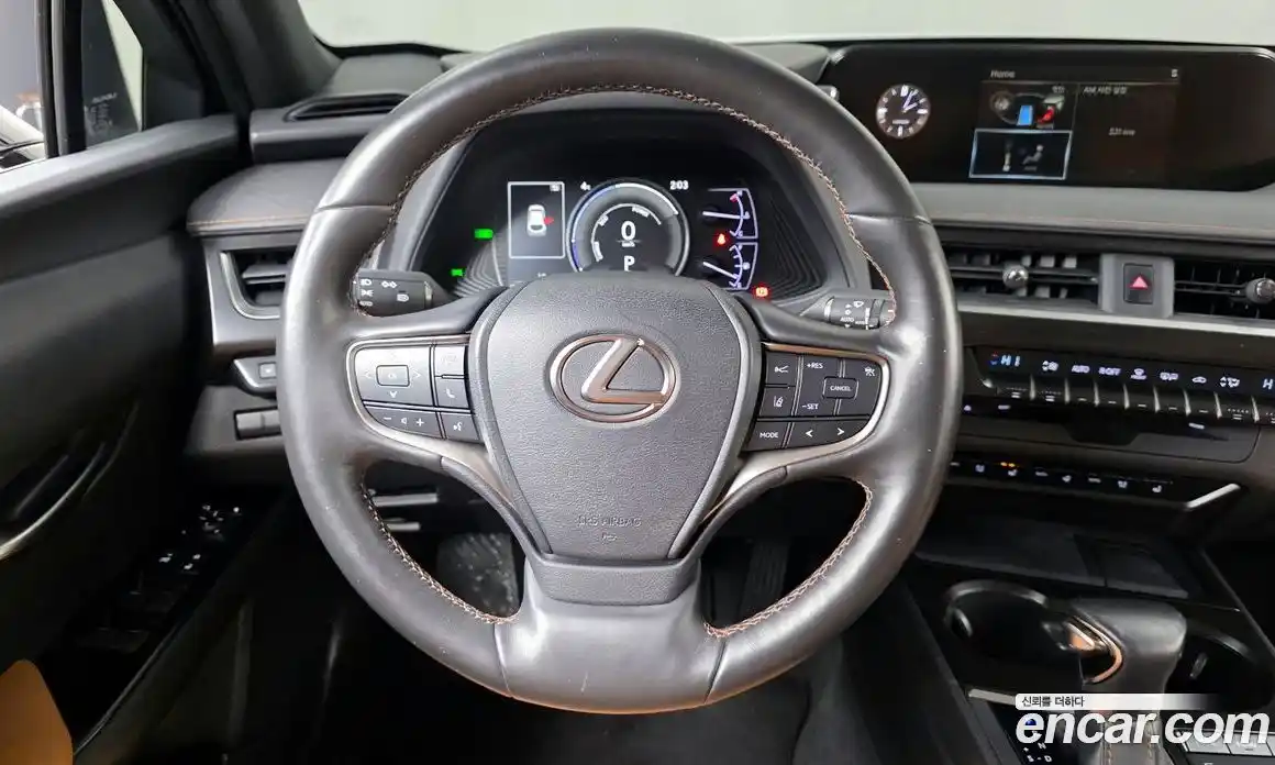 Lexus UX 2019 2.0 Автомат в Москве № 198886, фото 13