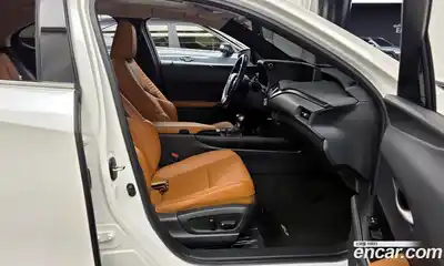 Lexus UX 2019 2.0 Автомат в Москве № 198886, миниатюра 6