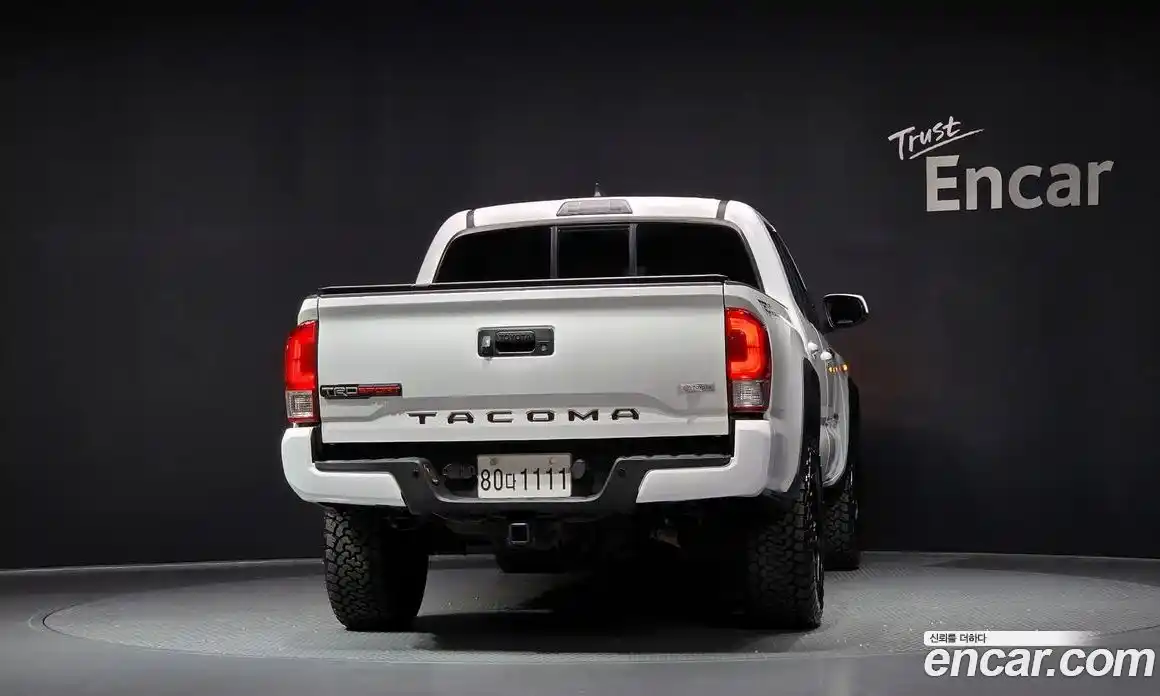 Toyota Tacoma 2017 3.5 Автомат в Москве № 199671, фото 11