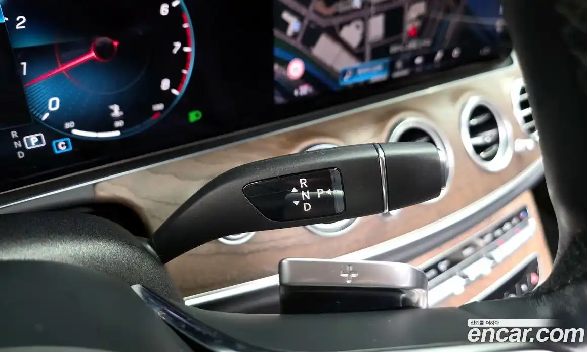 Mercedes-Benz E-Class 2022 2.0 Автомат в Москве № 206708, фото 14