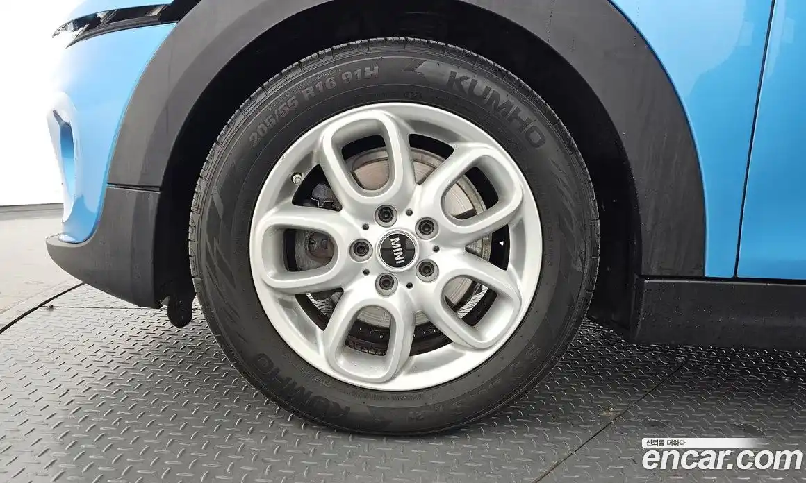 Mini Cooper 2015 1.5 Автомат в Москве № 207283, фото 17