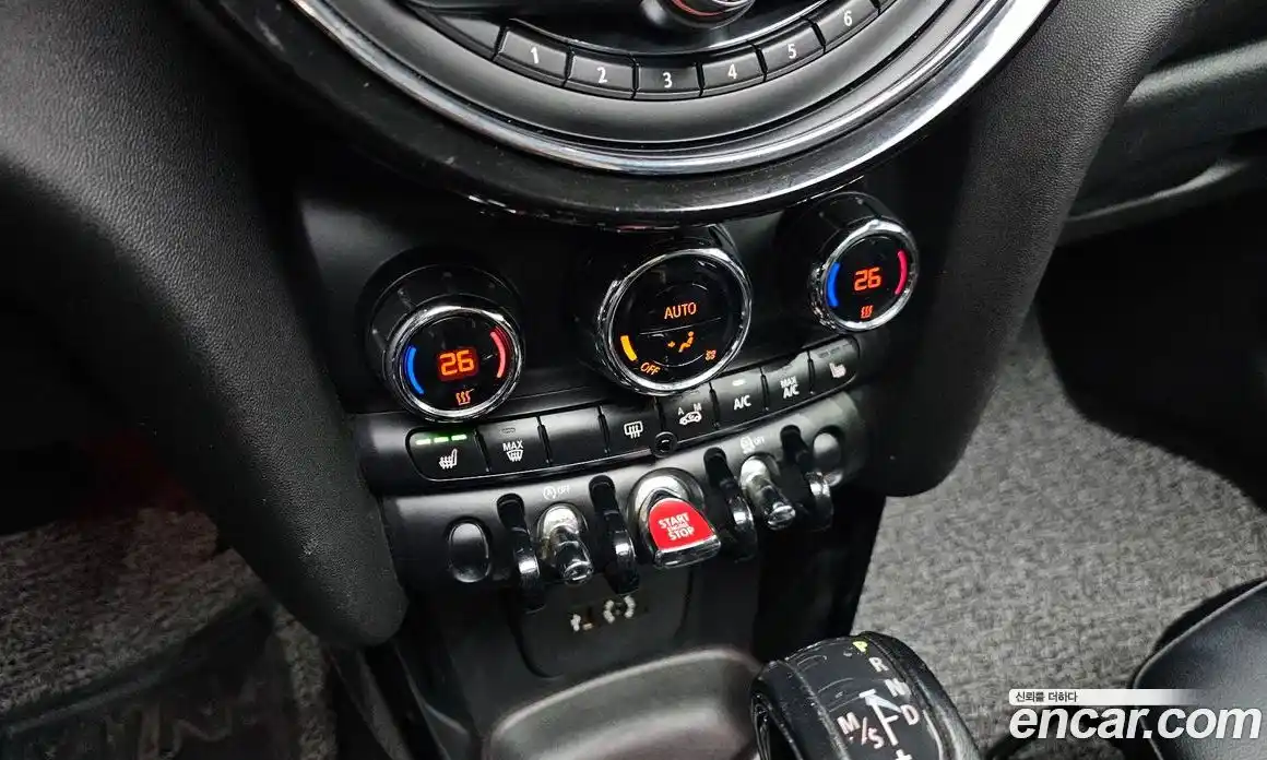 Mini Cooper 2015 1.5 Автомат в Москве № 207283, фото 20