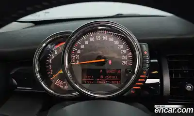 Mini Cooper 2015 1.5 Автомат в Москве № 207283, миниатюра 3