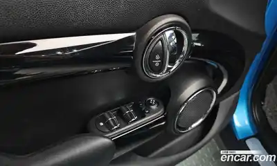 Mini Cooper 2015 1.5 Автомат в Москве № 207283, миниатюра 5