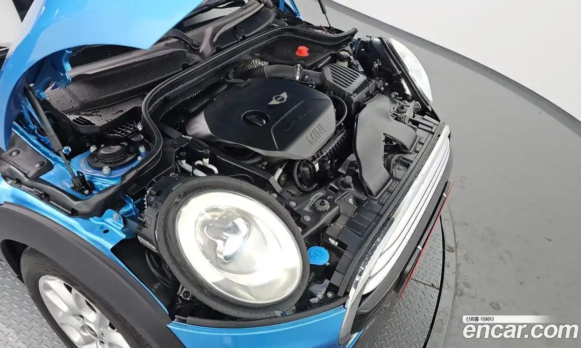 Mini Cooper 2015 1.5 Автомат в Москве № 207283, фото 7