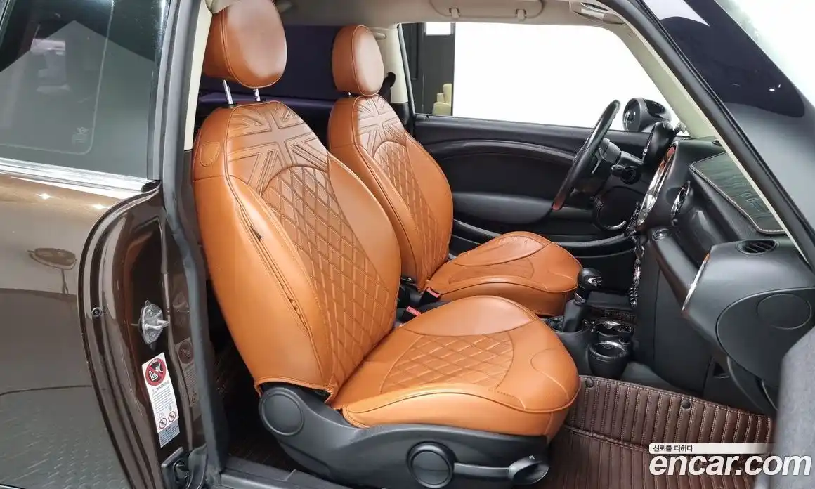 Mini Clubman 2011 1.6 Автомат в Москве № 207607, фото 12