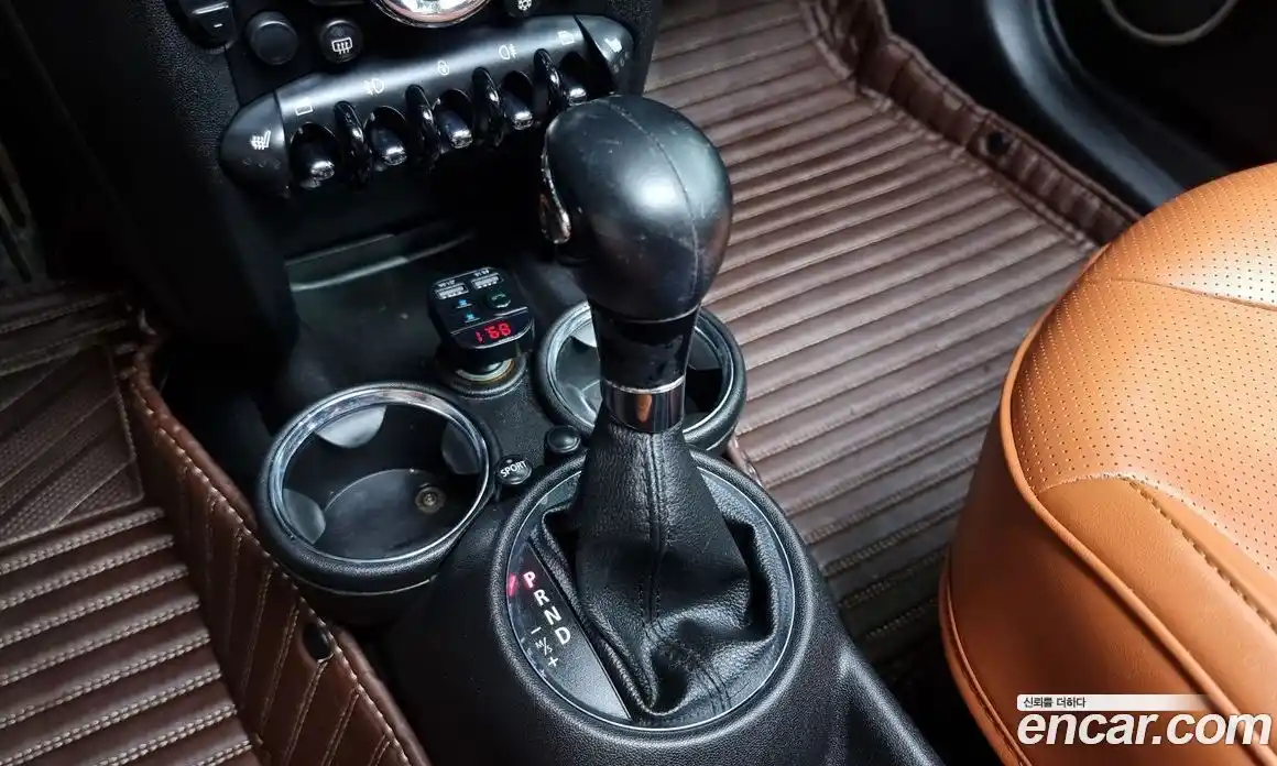 Mini Clubman 2011 1.6 Автомат в Москве № 207607, фото 19